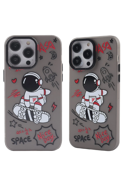 Newface iPhone 14 Pro Max Kılıf Prada Desenli Kapak - Prada Siyah - 1 resmi